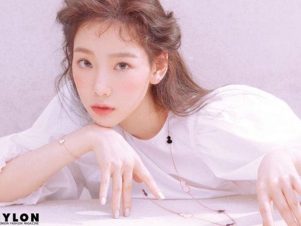 "Thánh hack tuổi" Taeyeon (SNSD) xinh đẹp như idol tuổi teen trên bìa tạp chí Nylon
