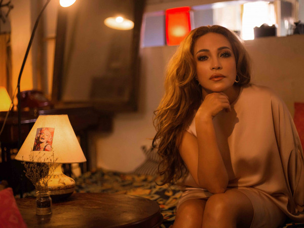 Ra mắt MV mới, ca sĩ Thanh Hà hài hước tự gọi mình là ca sĩ "trẻ nhất" hát nhạc Mr.Siro 