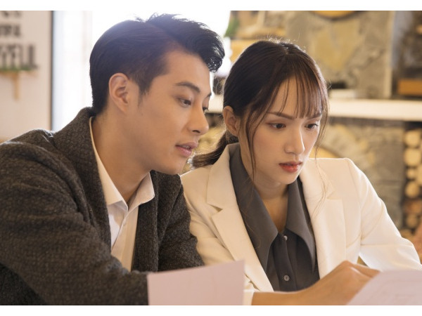 Cư dân mạng "bất bình" thay Hoa hậu Hương Giang vì ghen quá "chanh sả" trong MV mới