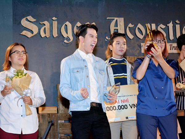 Hotboy Hà Nội dành chiến thắng cuộc thi hát acoustic