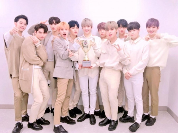 Korea Music phản hồi về cáo buộc gian lận bán album của Wanna One