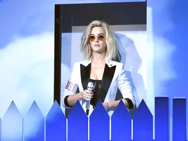 Katy Perry xác nhận việc đảm nhận vai trò dẫn chương trình cho "MTV Video Music Awards 2017"