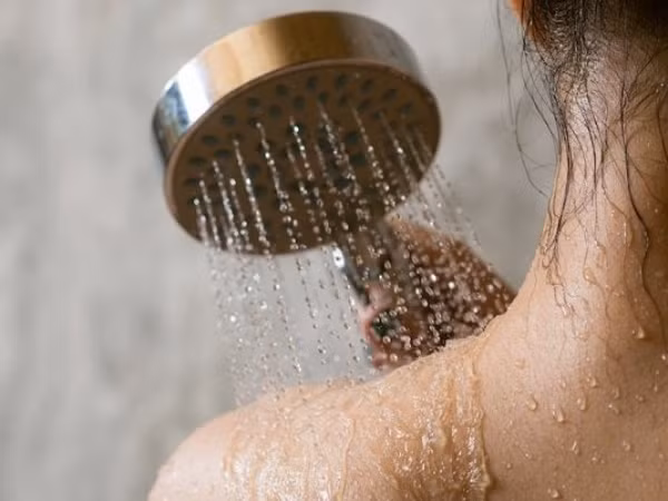 Diễn viên Anh Vũ tắm đêm bị đột quỵ: Lời cảnh tỉnh cho nhiều người có thói quen này!