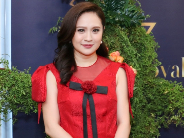 Diễn viên Thanh Thúy tái xuất rạng ngời sau 1 tháng sinh con