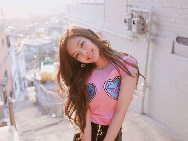 Có phải vì hẹn hò với Kai, mà Jennie bị công ty YG Ent phạt bằng cách này?