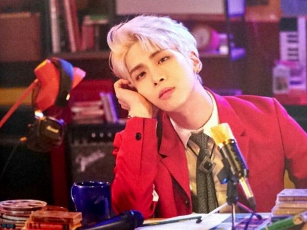 Cư dân mạng tranh cãi quanh việc SM Ent “bỏ quên” Jonghyun trong bộ Season Greetings 2019