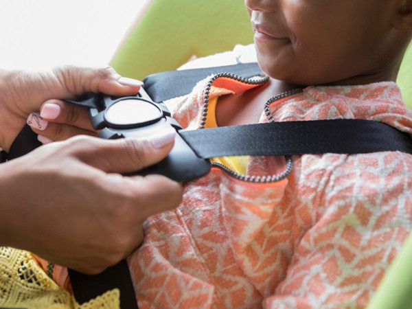 Lý do khiến chú cảnh sát không phạt người phạm luật giao thông, lại còn tặng thêm quà