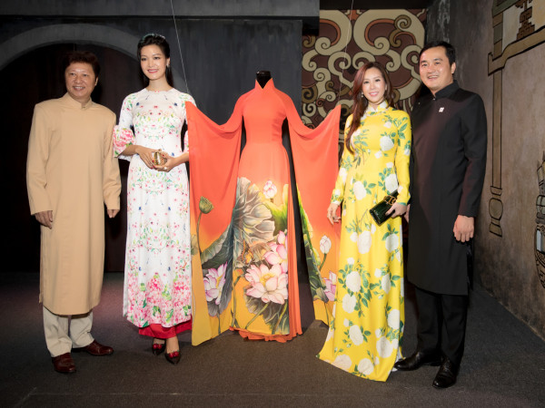 Các hoa hậu rủ nhau diện áo dài ấn tượng trong Lễ hội Áo dài TP.HCM