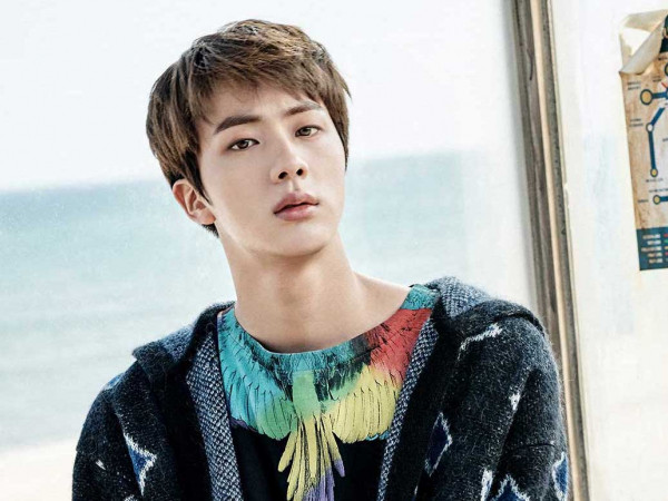 Dù nhiều người thích mắt hai mí to tròn, không ít idol vẫn tự tin với mắt một mí dễ thương