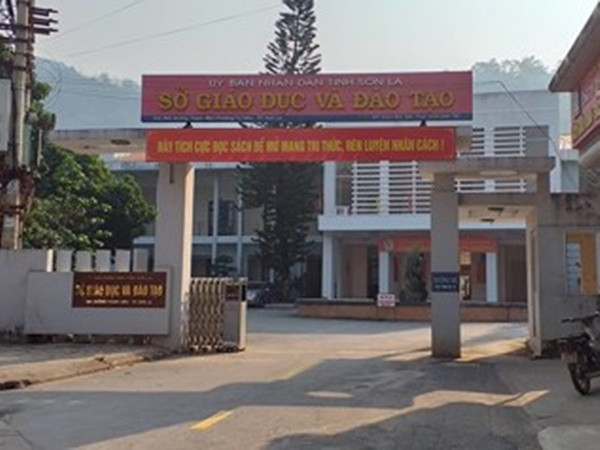 Bị can nộp lại 1 tỷ đồng "mua điểm", phụ huynh chối bỏ của mình