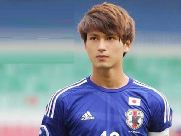 Tiền đạo điển trai của đội tuyển Nhật Bản khiến dân mạng "rần rần" tìm kiếm