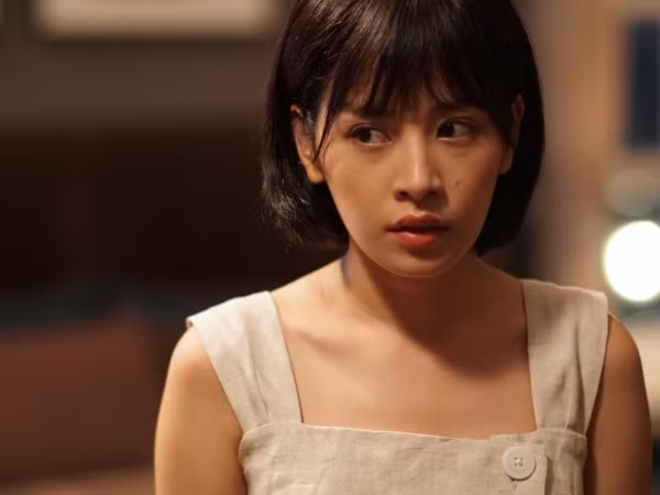 Ngạc nhiên chưa, Chi Pu bất ngờ lọt Top Trending Youtube với “Shh! Chỉ Ta Biết Thôi”