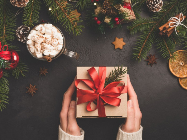 Không cần mua quà Noel đắt tiền mà hãy chọn quà trúng cung Hoàng Đạo của Crush