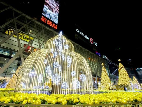 Lạc vào khu vườn Giáng sinh tuyệt đẹp ở Bangkok