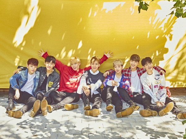 Công ty quản lý của nhóm Rainz gây tranh cãi khi hoan hỉ chào đón các fan cuồng