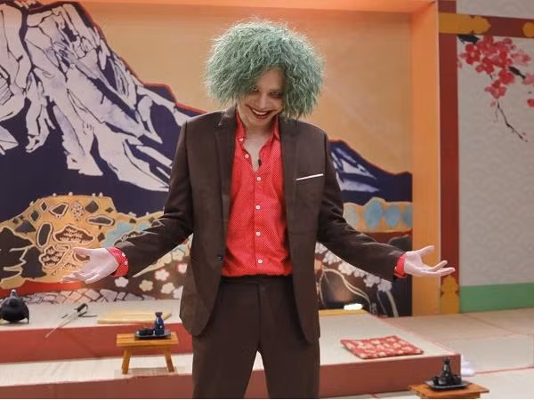 Trịnh Thăng Bình lần đầu hóa thân thành "quái nhân Joker" trên sóng truyền hình