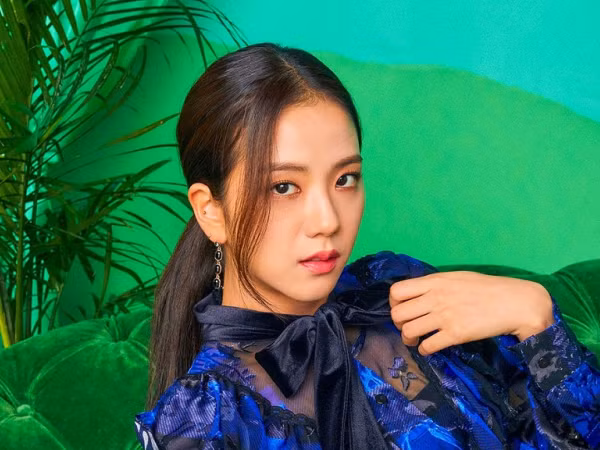 Còn ai dễ thương hơn Jisoo (Black Pink), “mắng” fan cũng được khen ngợi hết lời