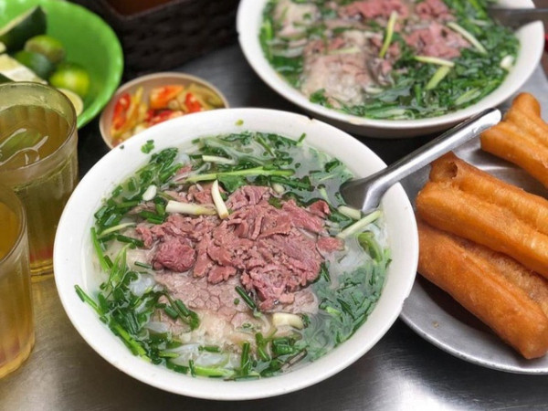 6 hàng phở ở phố cổ Hà Nội xuất hiện trên tạp chí nước ngoài