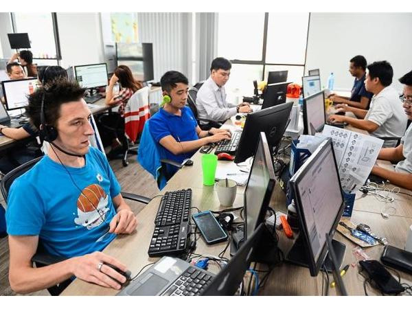 Mức lương thấp nhất Đông Nam Á, chúng ta cần làm gì để thay đổi? 