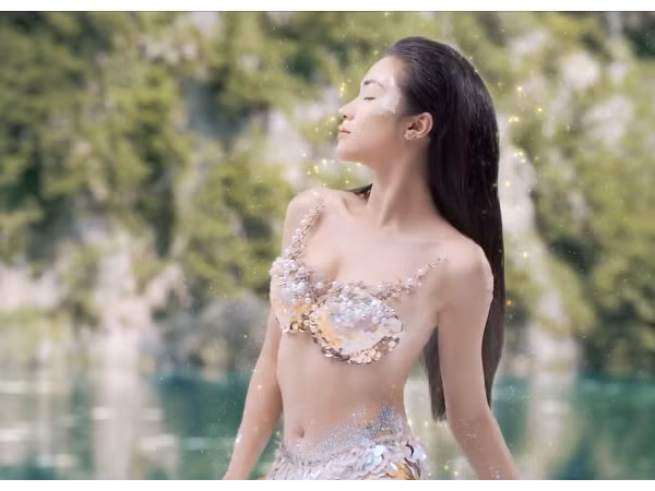 Sau khi bị phụ tình, Hòa Minzy lạc vào chốn thần tiên khi hóa thân thành nàng tiên cá
