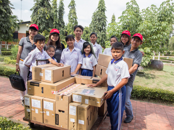 Lenovo và Microsoft tài trợ máy tính cho Làng trẻ em SOS Bến Tre 