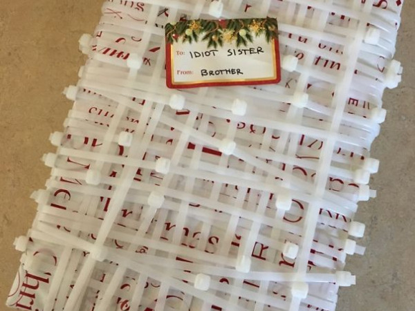 Giáng sinh của bạn sẽ "mặn mà" hơn với những món quà có 1-0-2