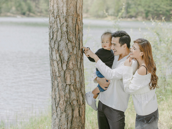 Thúy Diễm – Lương Thế Thành khoe khoảnh khắc ấm áp của gia đình nhỏ tại Đà Lạt