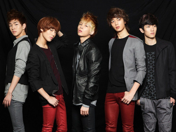 Từ chỗ bị cấm phát trong trường học, ca khúc này của SHINee lại thành bài hit đám cưới