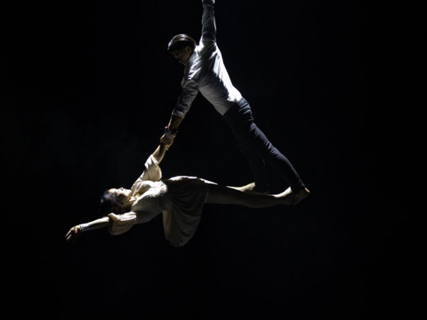 Trọng Hiếu tập ròng rã cả tháng cho cảnh đu dây và nhấc bạn diễn trong không trung