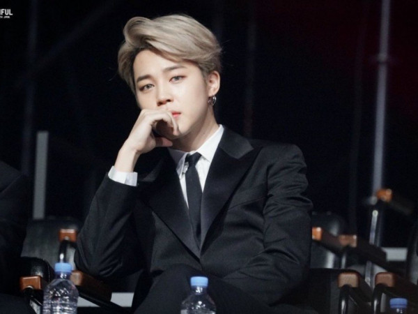 Mới có một năm thôi mà, Jimin (BTS) có cần lột xác và đẹp trai thế này không?
