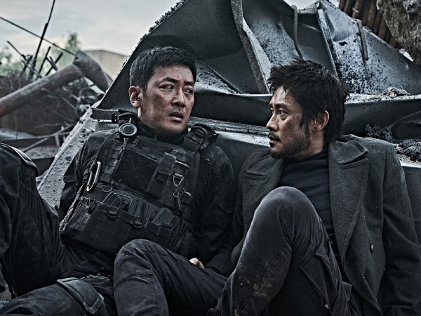 Nhìn danh sách ngôi sao tham gia “Đại Thảm Họa Núi Baekdu” cũng đủ khiến fan hoa mắt