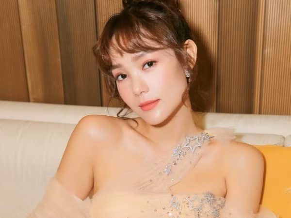 Minh Hằng vinh dự trở thành nghệ sĩ nước ngoài thứ 2 nhận giải "Mai Vàng" của Hàn Quốc