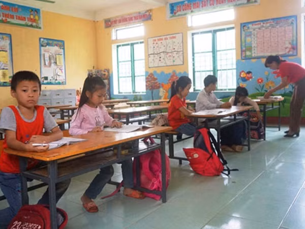 Sau vụ xông vào trường chém chết học sinh: Chỉ có 89 học sinh đến lớp