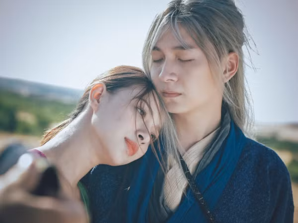 Tú Hảo hóa mỹ nhân "Lạc giữa nhân gian" trong MV mới của Ngô Kiến Huy