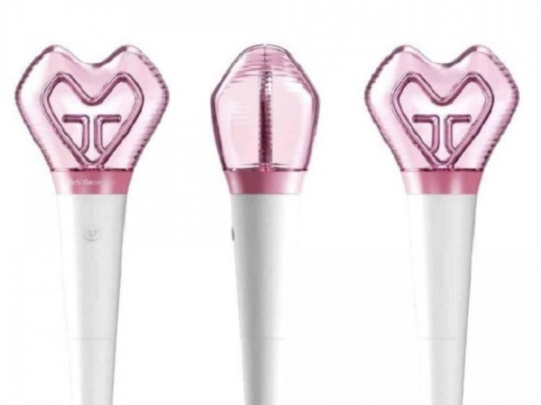 Fan kêu trời khi lightstick chính thức của SNSD giá quá cao mà chất lượng quá lởm