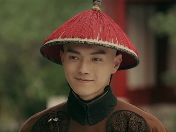 Phó Hằng Hứa Khải, chàng trai gây thương nhớ từ trong phim ra ngoài đời thực