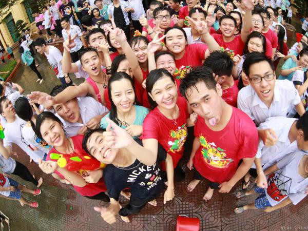 Cùng điểm danh những "đại tiệc cuối năm" của teen 12 các trường trung học