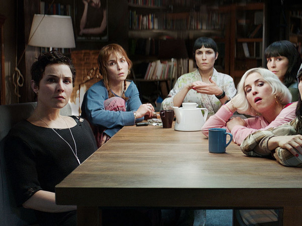 “What Happened to Monday” hay điều gì xảy ra với con người ngày mai