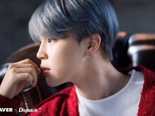 Chuyện gì thế này, Jimin (BTS) phải quỳ xuống năn nỉ fan vì một tấm ảnh