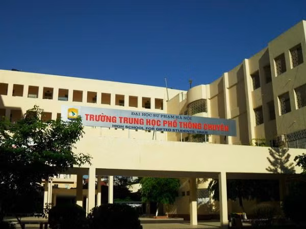 Có thể bạn chưa biết, THPT chuyên Sư Phạm Hà Nội tuyệt vời không chỉ ở chuyện học!