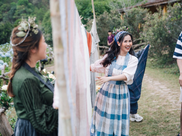 Quay MV trong thời tiết 5 độ, Võ Hạ Trâm phải quấn chăn mền