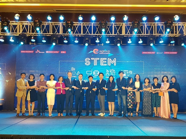 Lập trình E-Robot Coding và giáo dục STEM mở hướng đi tiên phong để phát triển giáo dục Việt Nam 