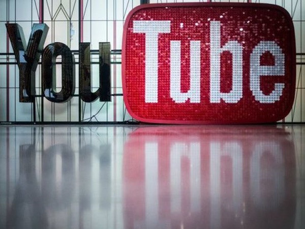 Đại học Indonesia gây "bão mạng" vì đăng tuyển thí sinh nổi tiếng trên Youtube
