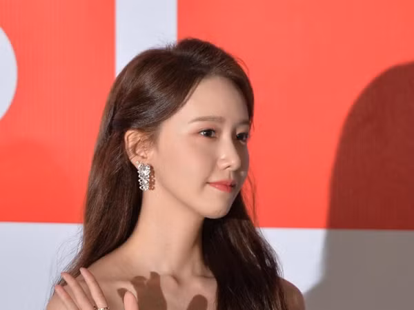 Khi idol K-Pop đại chiến rừng đèn flash: phần thắng nghiêng về bên nào?
