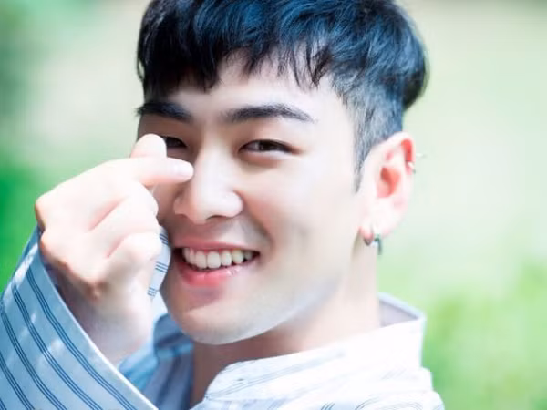 Baekho (NU’EST): Chàng trai dùng cả thanh xuân để bắt chước người đứng cạnh mình