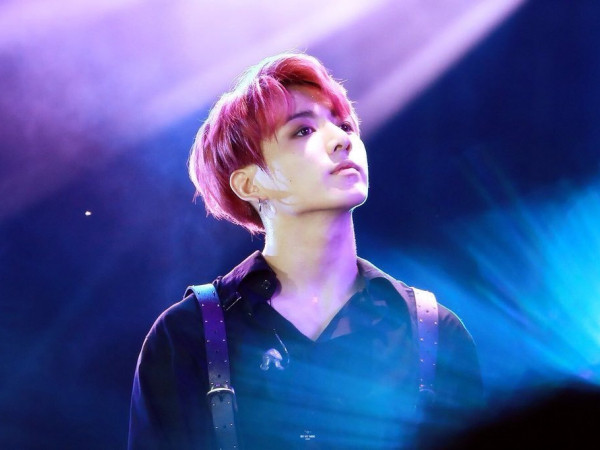 Jungkook (BTS) khiến fan “mất ăn mất ngủ” vì bất ngờ tung bản cover ca khúc của IU lúc nửa đêm