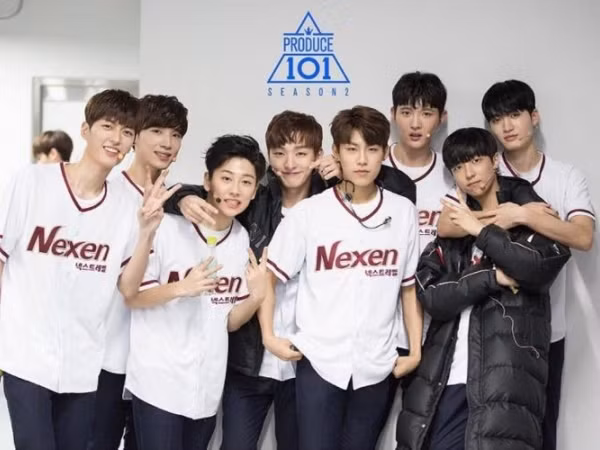 Tuyệt vời chưa, "Produce 101" mùa thứ hai đã tạo ra những tình bạn xuyên công ty quản lý