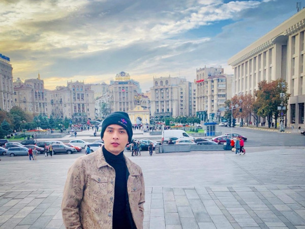 Hồ Quang Hiếu mừng tuổi mới bằng chuyến khám phá nước Ukraina đầy mới mẻ