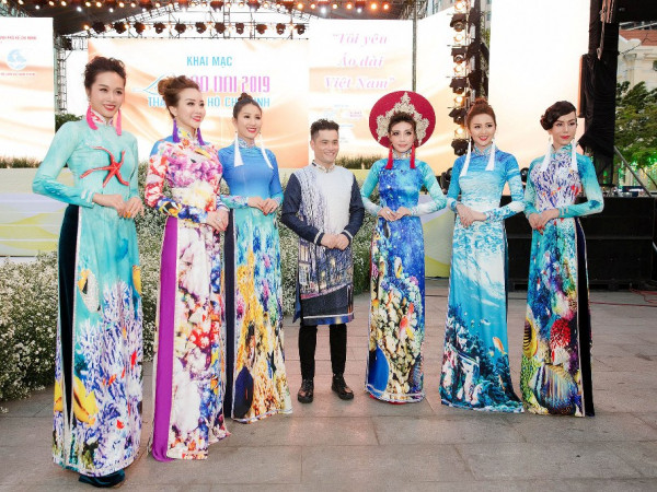 BST áo dài mang thông điệp bảo vệ môi trường gây chú ý tại "Lễ hội Áo dài TP.HCM 2019"