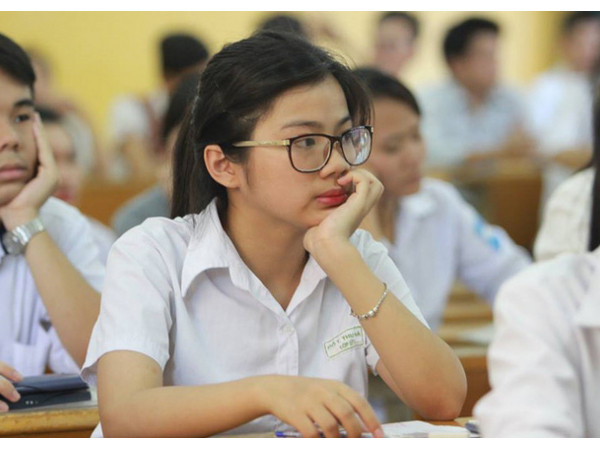 Không công bố đề minh họa: Hoang mang mức độ phân hóa và tỷ lệ kiến thức lớp 11?